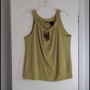 Nue Options sleevless pull over.